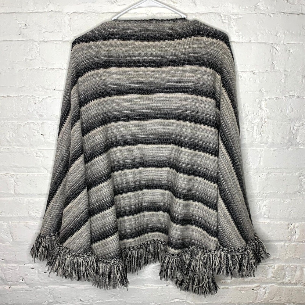 St John Sport By Marie Gray Womens Medium Open Front Shawl / Poncho Gray Striped - Picture 3 of 4